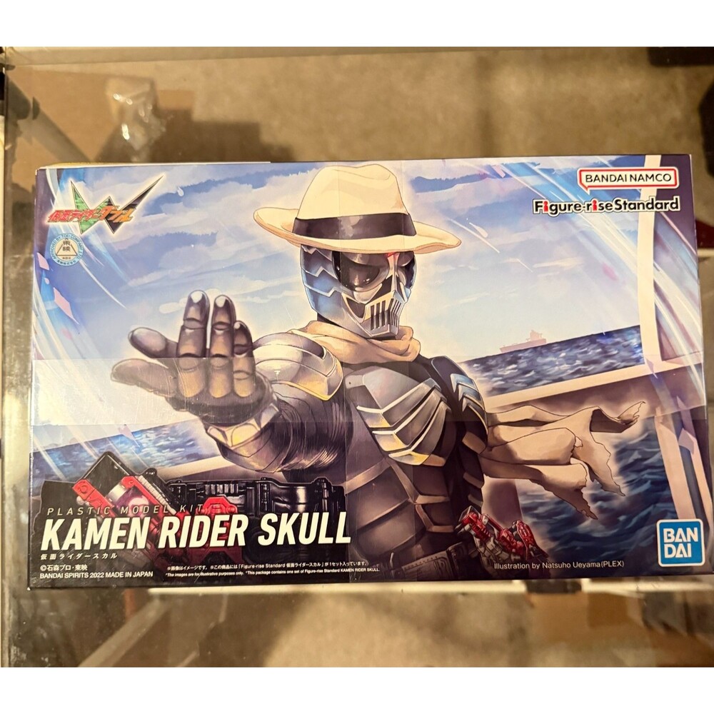 Bandai Kamen Rider Skull Kamen Rider with Figure-rise Standard